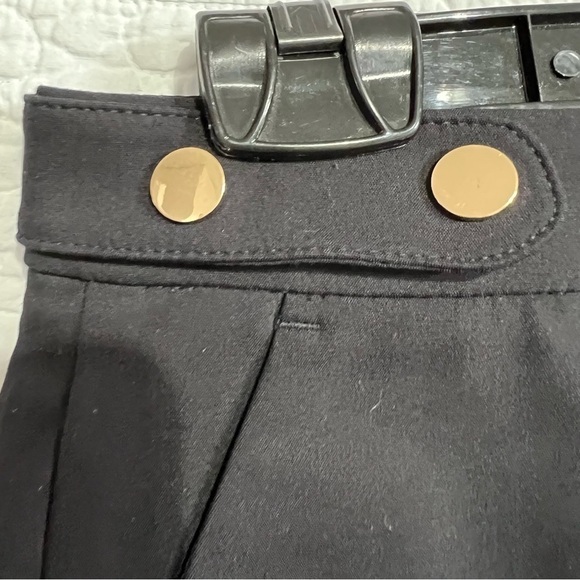 Dynamite Women's Black Low Rise Gold Button Shorts, Size 0. - Picture 4 of 7